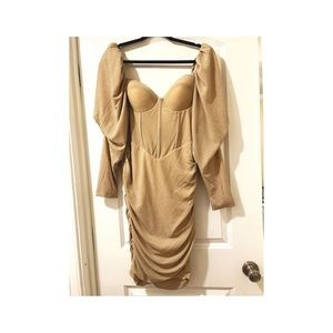 Evita Egg White Puff Sleeve Ruched Corset Dress
XL / US 12-14